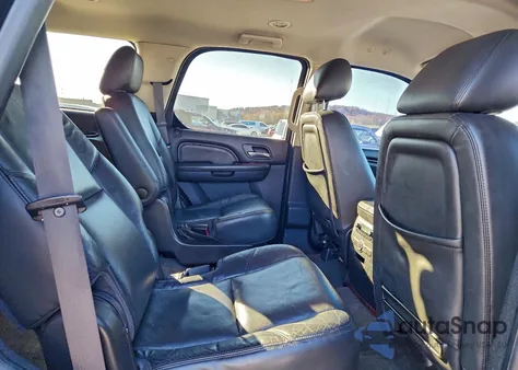 2013 Cadillac Escalade z USA, uszkodzony, nr VIN 1GYS4AEF7DR141000